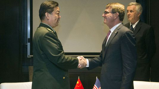 Titulares de defensa de China y Estados Unidos defienden sus posturas sobre el Mar Oriental